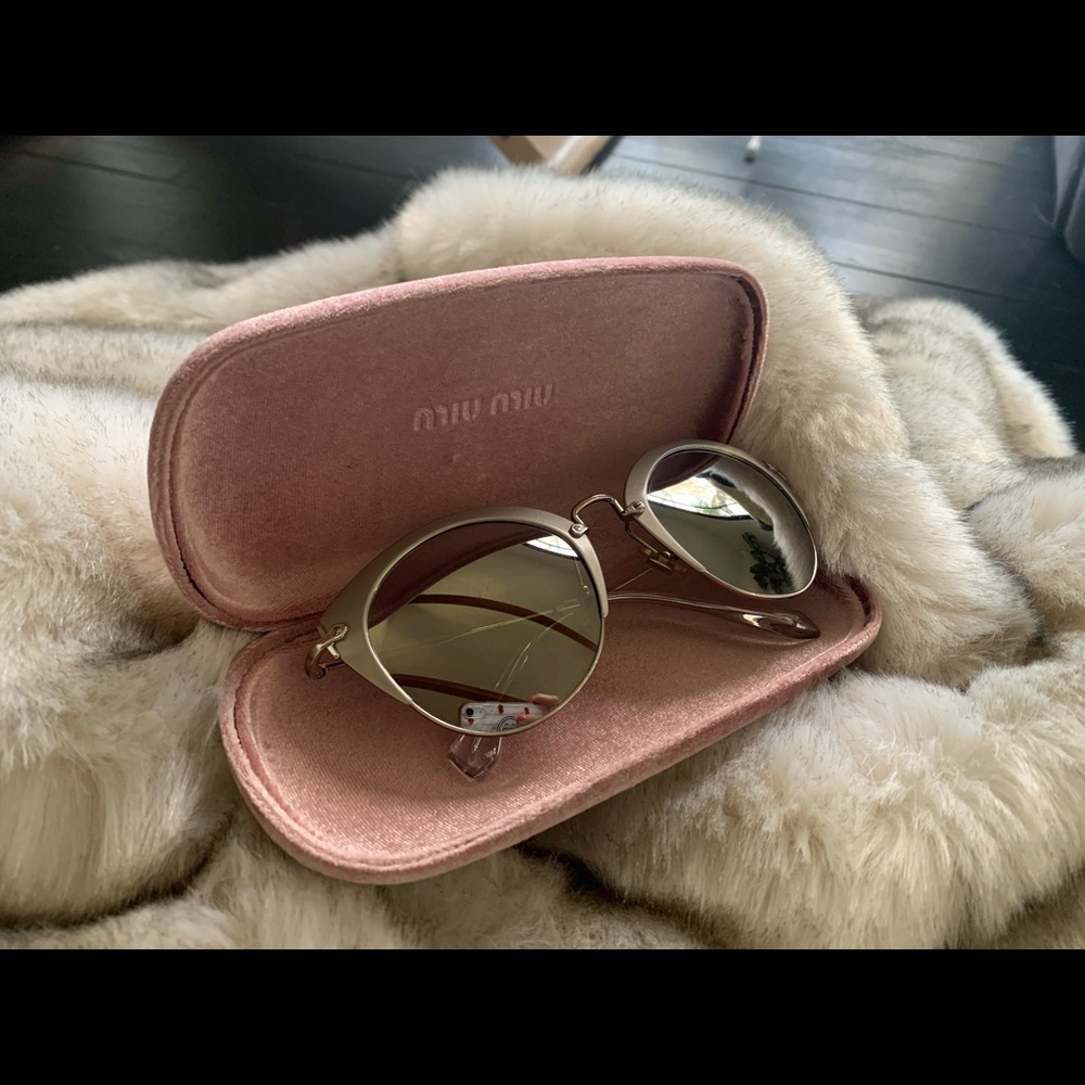 Miu Miu Round Sunglasses Mirror Lens silver excellent condition